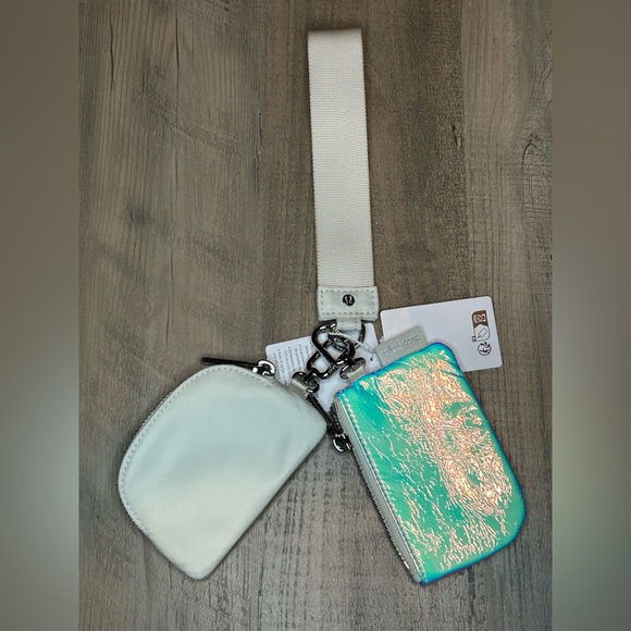 NWT Lululemon Dual Pouch Wristlet *Iridescent* - Picture 2 of 6